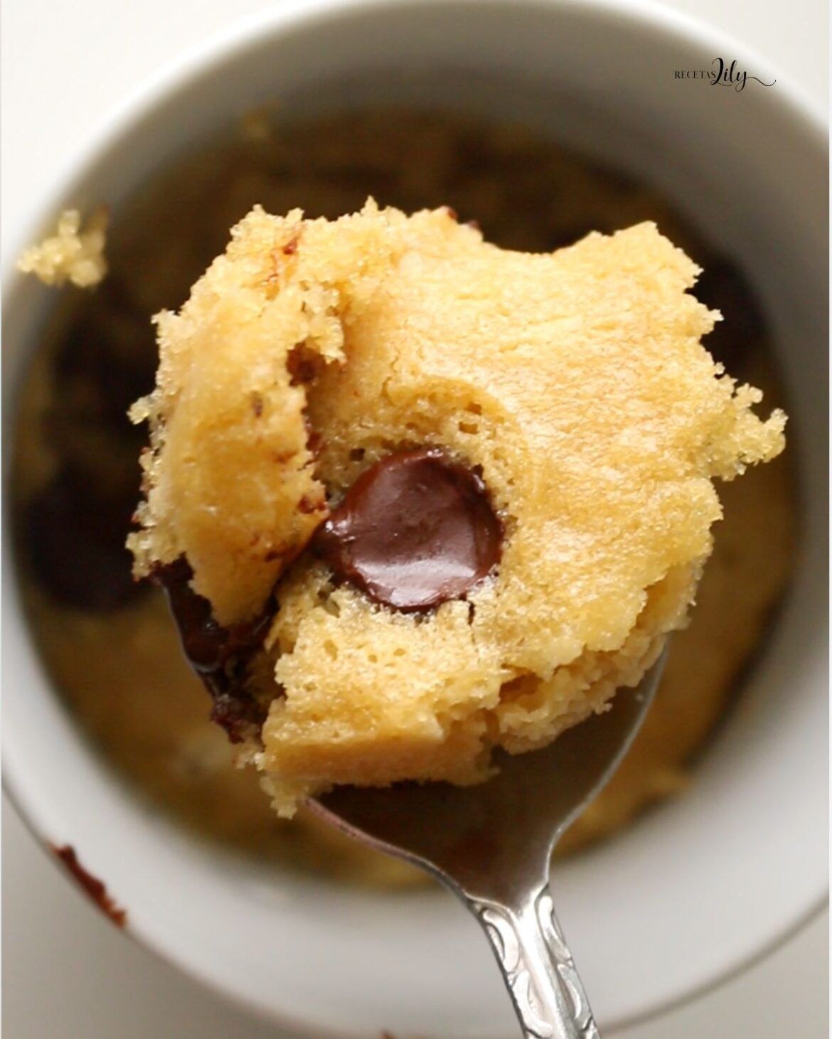 El mejor mug cake fit sabor a galletas con chips de El mejor mug cake fit sabor a galletas con chips de